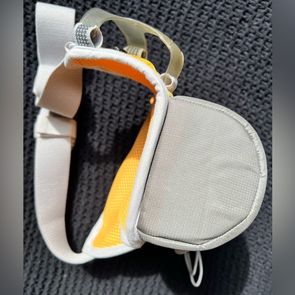 Nathan Elite 1 Plus Waist Pack (yellow and grey) - Picture 4 of 6